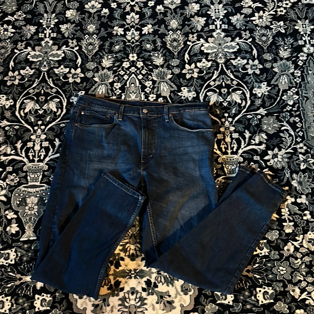 Men’s Levi’s Dark Washed Slim Fit Jeans
